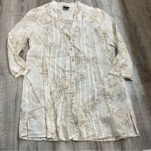 Tribal White Floral Button Down Size 8